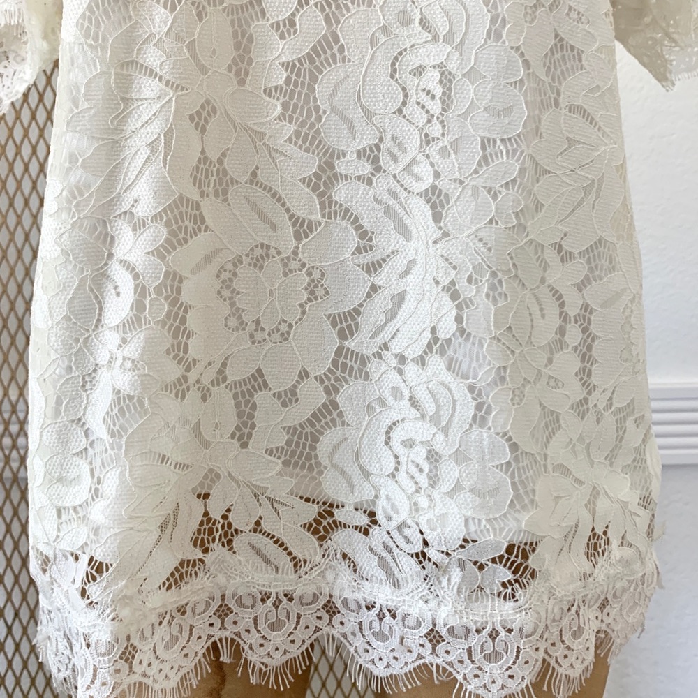 Laundry by Shelli Segal Short Sleeve Lace Blouse - Picture 3 of 8